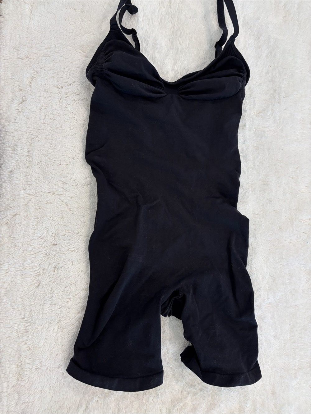 SKIMS Black Scoop Neck Seamless Bodysuit - Picture 3 of 3